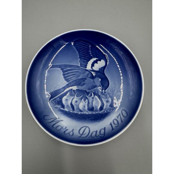 Vintage 1970 Royal Copenhagen Mother’s Day Plate 6” - Picture 1 of 5